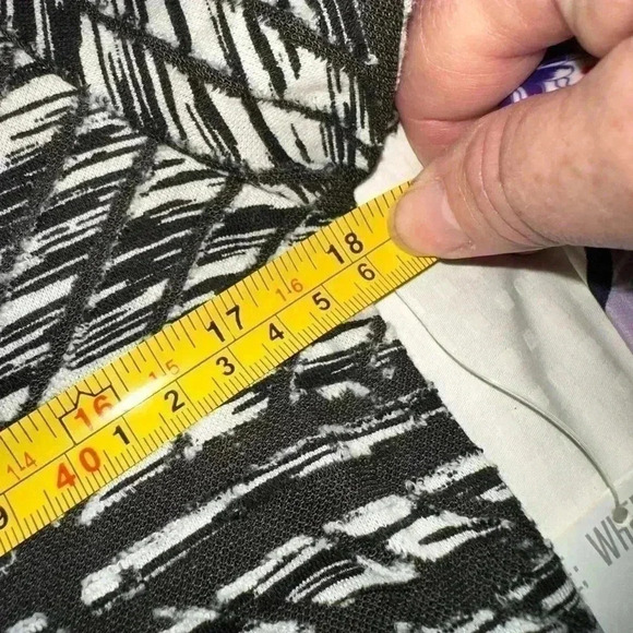 Lularoe small black & white jacquard Classic T. Semi sheer pattern . Gorgeous! - Picture 9 of 9
